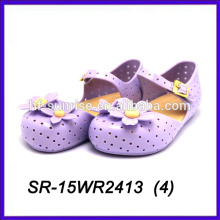 La jalea plástica del pétalo púrpura del verano calza los zapatos de la jalea de los niños de la jalea del pvc